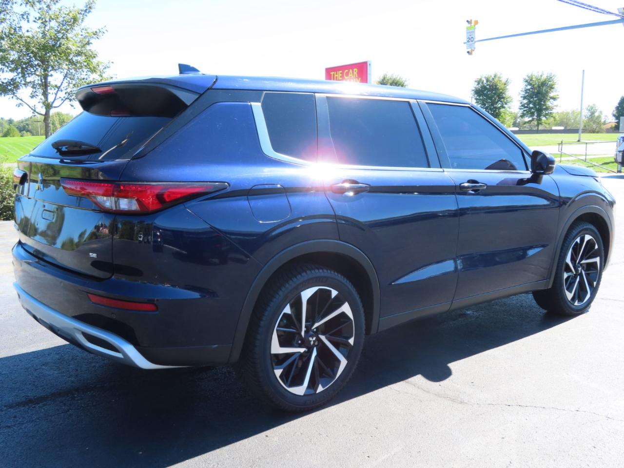 Mitsubishi Outlander SE Launch Edition S-AWC 2022