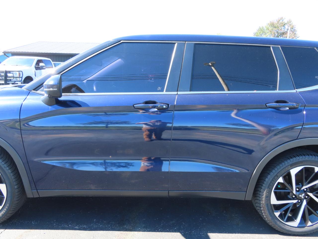 Mitsubishi Outlander SE Launch Edition S-AWC 2022