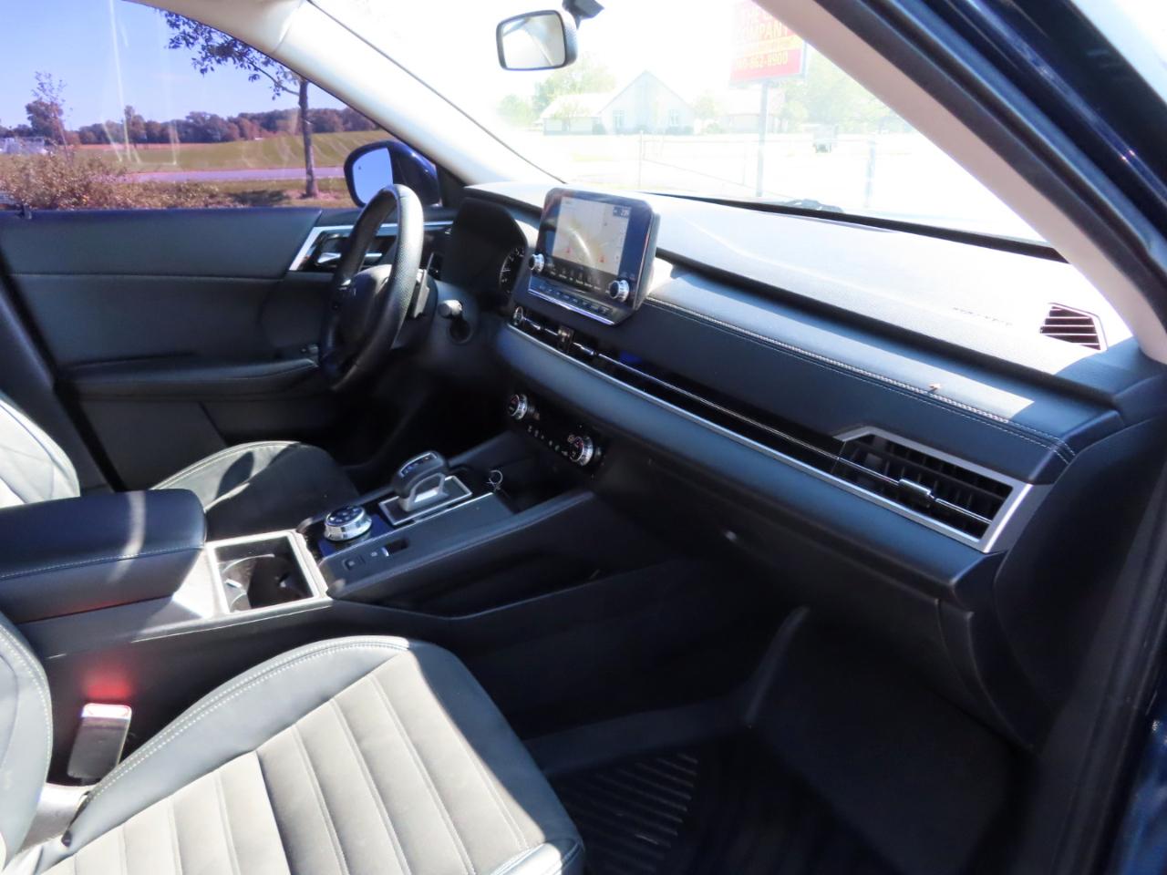 Mitsubishi Outlander SE Launch Edition S-AWC 2022