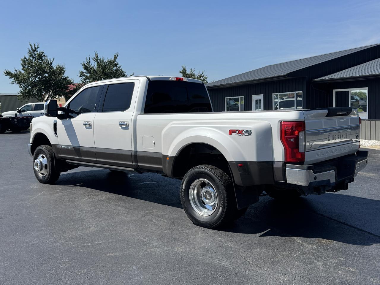 Ford Super Duty F-350 DRW King Ranch 4WD Crew Cab 8' Box 2017