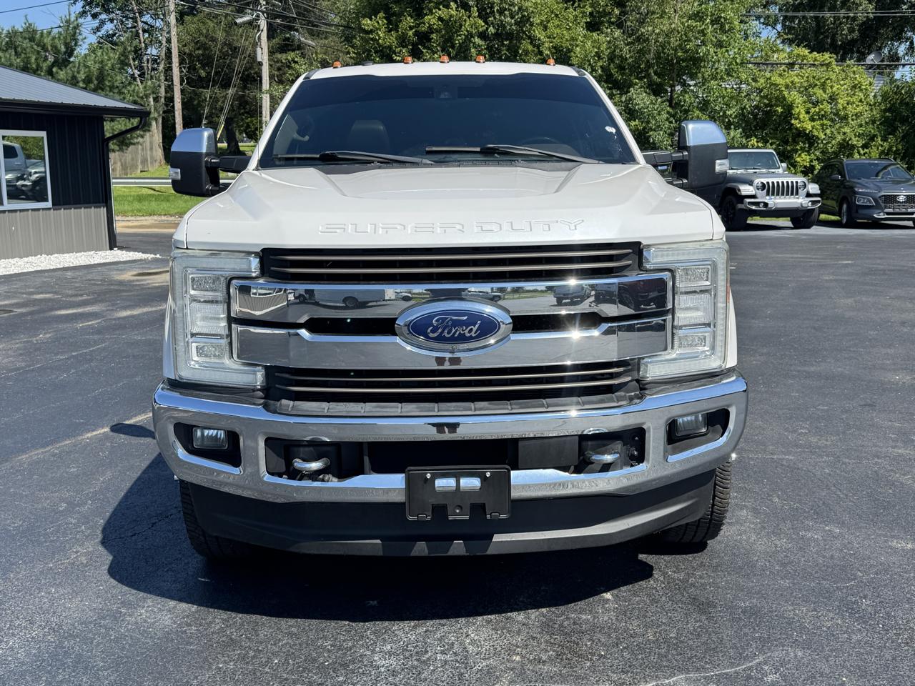 Ford Super Duty F-350 DRW King Ranch 4WD Crew Cab 8' Box 2017