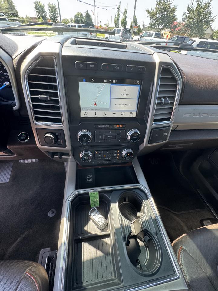 Ford Super Duty F-350 DRW King Ranch 4WD Crew Cab 8' Box 2017