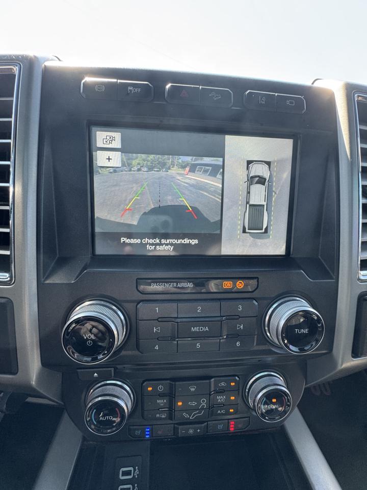 Ford Super Duty F-350 DRW King Ranch 4WD Crew Cab 8' Box 2017