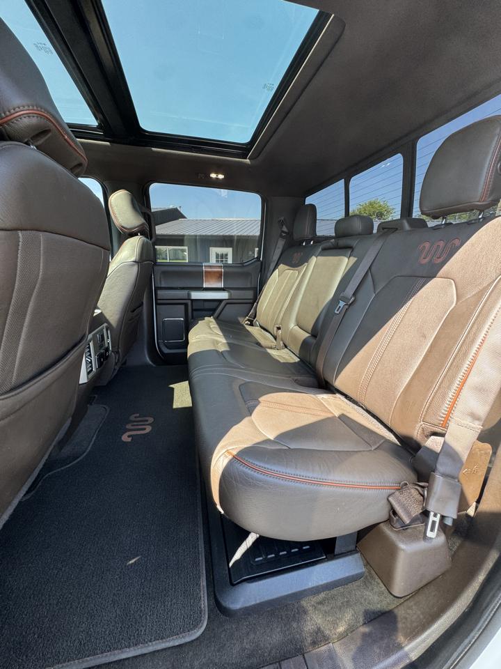Ford Super Duty F-350 DRW King Ranch 4WD Crew Cab 8' Box 2017