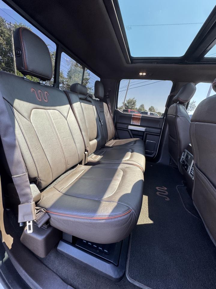 Ford Super Duty F-350 DRW King Ranch 4WD Crew Cab 8' Box 2017