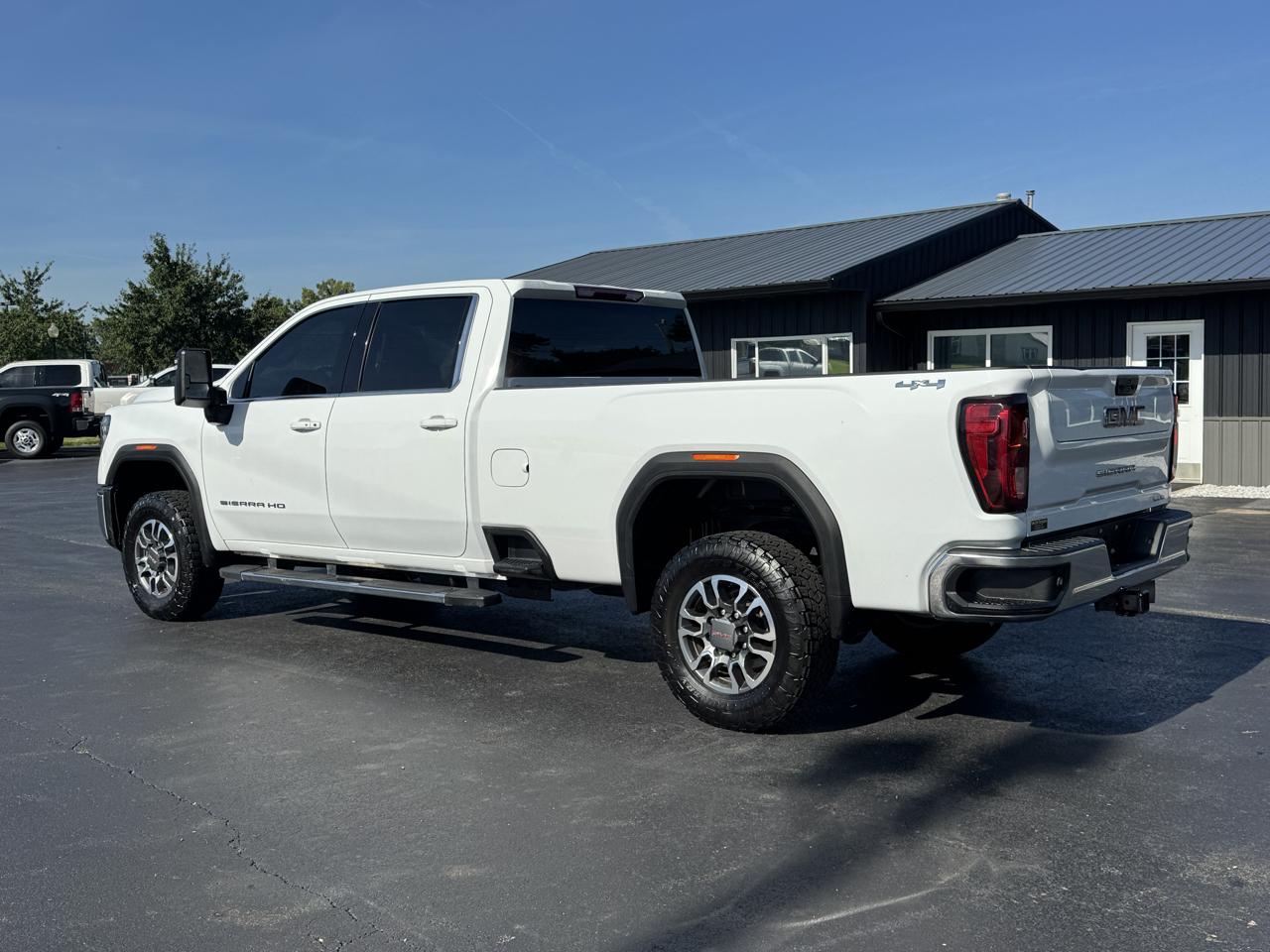 GMC Sierra 3500HD 4WD Crew Cab 172" SLE 2024