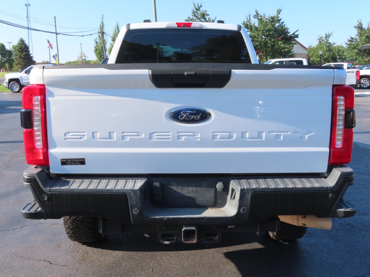 Ford Super Duty F-250 SRW XL 4WD Crew Cab 8' Box 2023