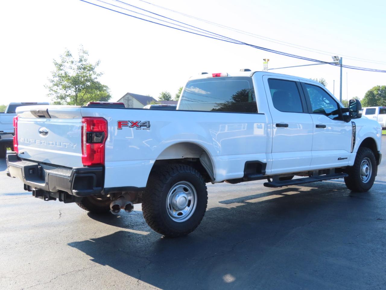 Ford Super Duty F-250 SRW XL 4WD Crew Cab 8' Box 2023