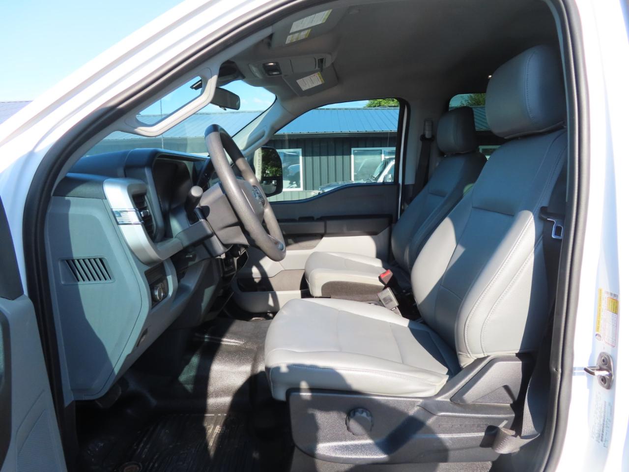 Ford Super Duty F-250 SRW XL 4WD Crew Cab 8' Box 2023