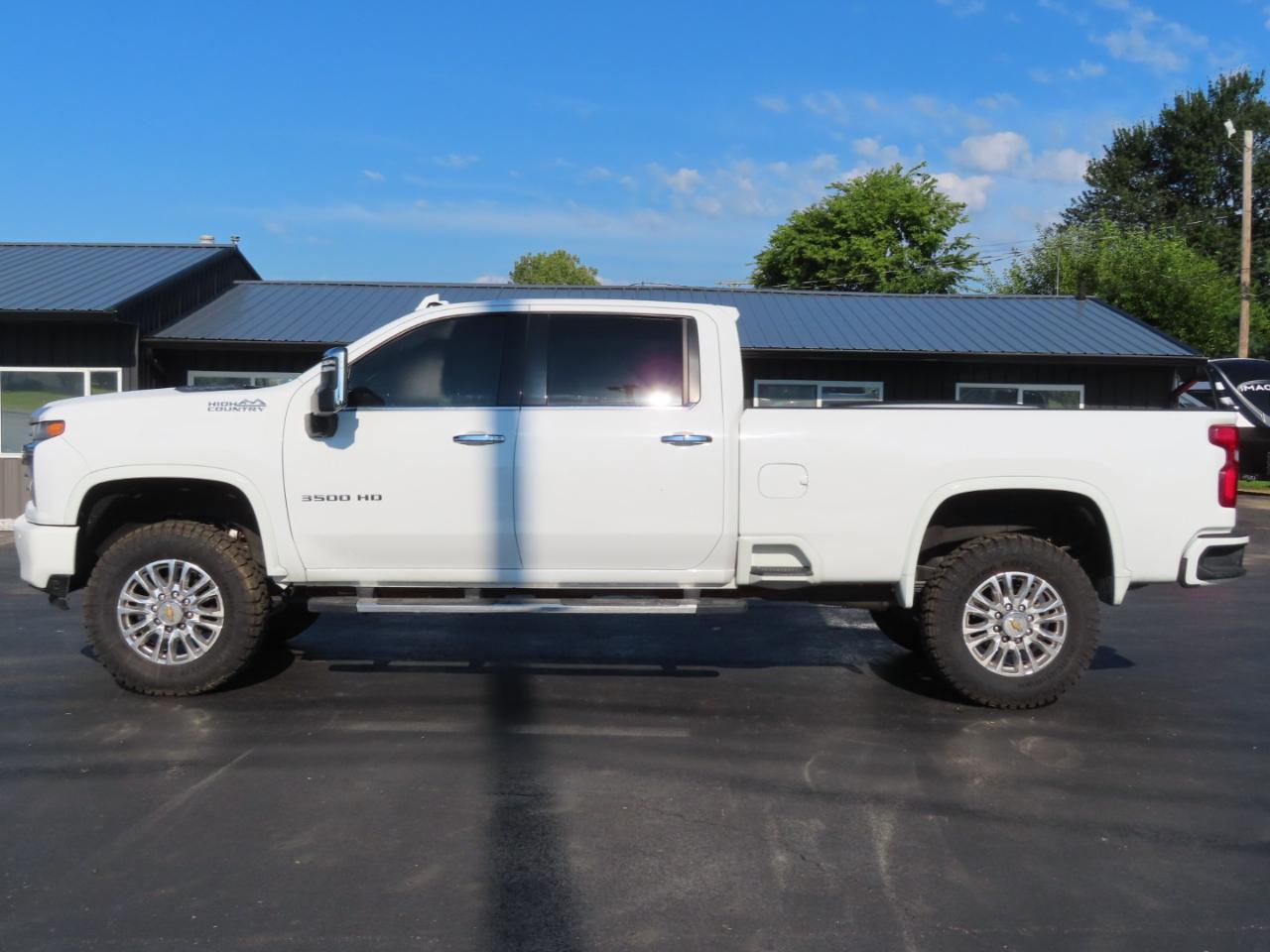 Chevrolet Silverado 3500HD 4WD Crew Cab 172" High Country 2022