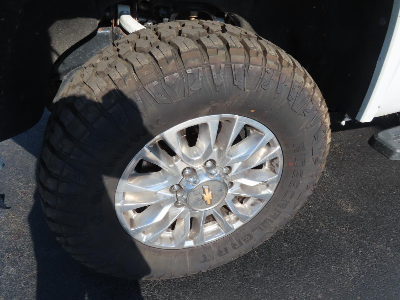 Chevrolet Silverado 3500HD 4WD Crew Cab 172" High Country 2022