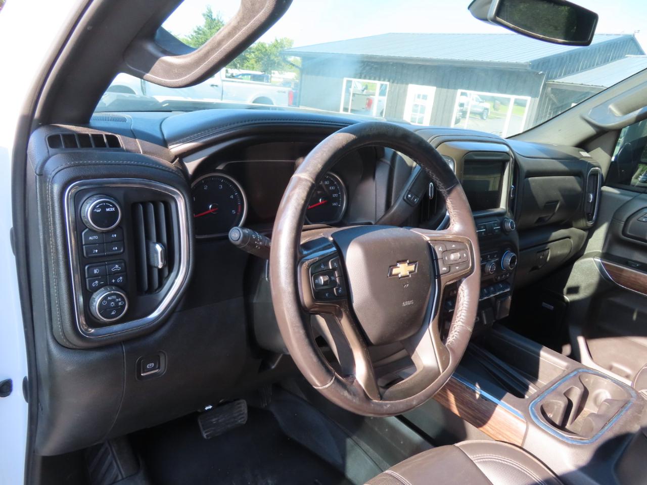 Chevrolet Silverado 3500HD 4WD Crew Cab 172" High Country 2022