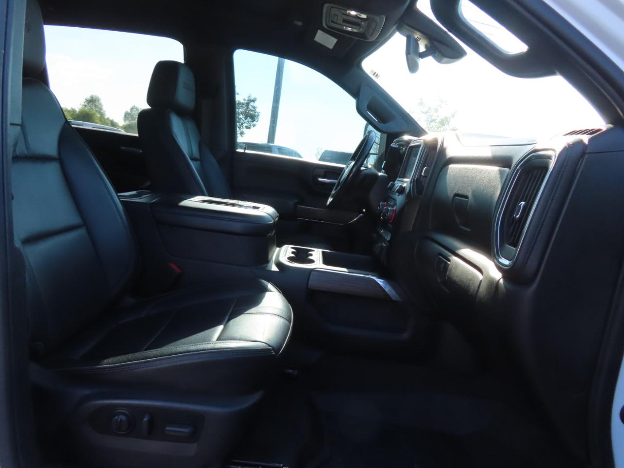Chevrolet Silverado 3500HD 4WD Crew Cab 172" High Country 2022