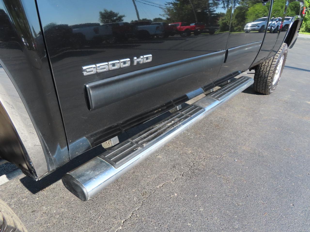 Chevrolet Silverado 3500HD 4WD Crew Cab 167.7" LTZ 2014