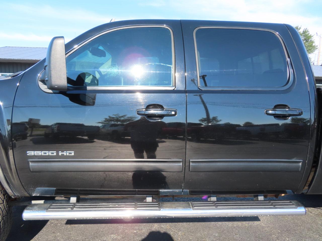 Chevrolet Silverado 3500HD 4WD Crew Cab 167.7" LTZ 2014