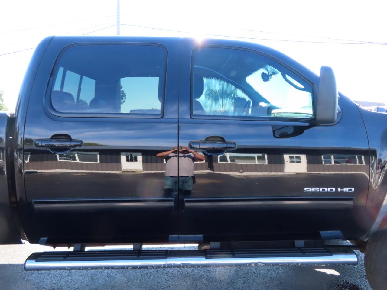 Chevrolet Silverado 3500HD 4WD Crew Cab 167.7" LTZ 2014