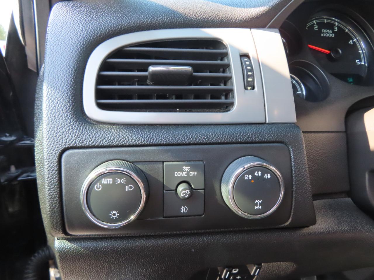 Chevrolet Silverado 3500HD 4WD Crew Cab 167.7" LTZ 2014