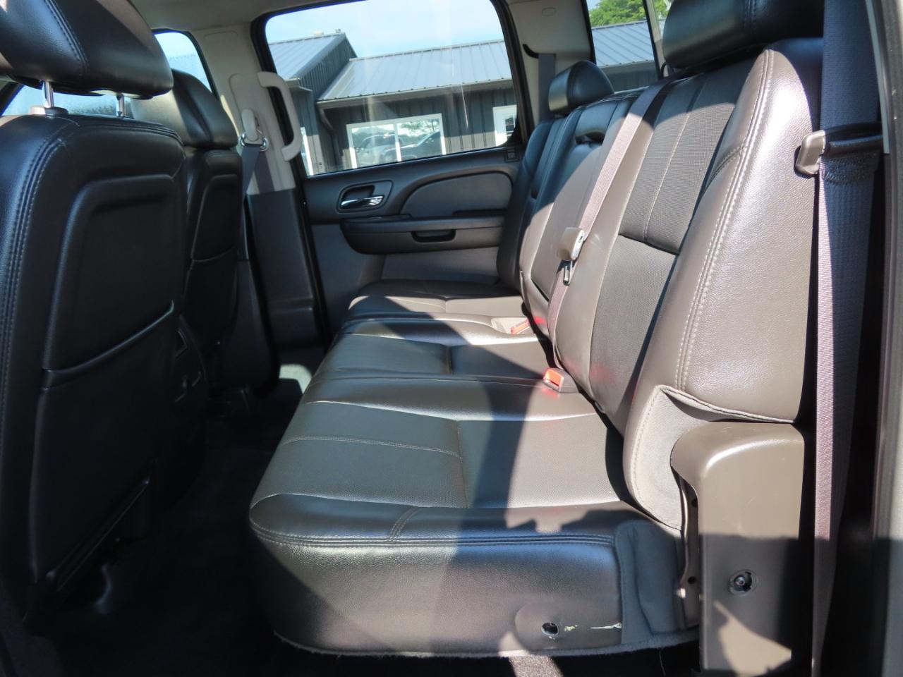 Chevrolet Silverado 3500HD 4WD Crew Cab 167.7" LTZ 2014