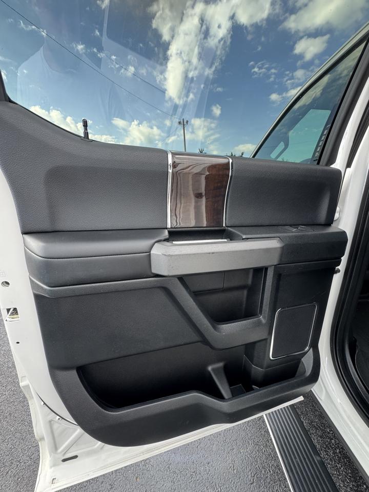 Ford F-150 4WD SuperCrew 145" Platinum 2016