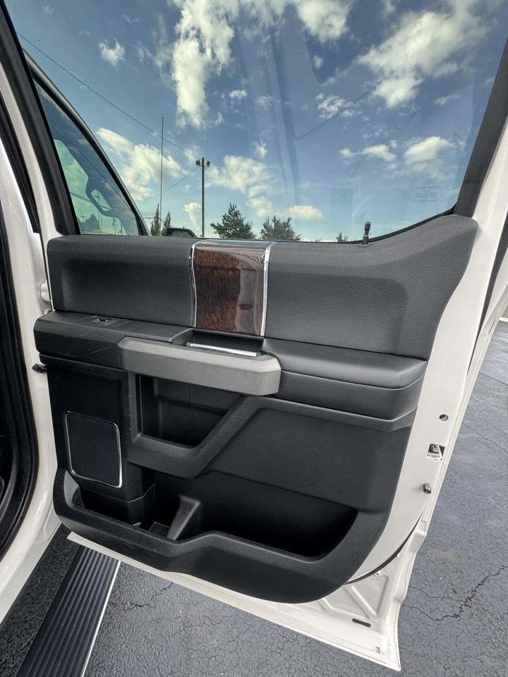Ford F-150 4WD SuperCrew 145" Platinum 2016