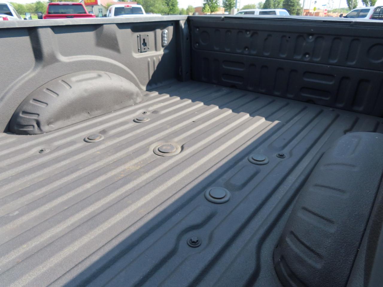 Ford Super Duty F-350 SRW Lariat 4WD Crew Cab 8' Box 2019