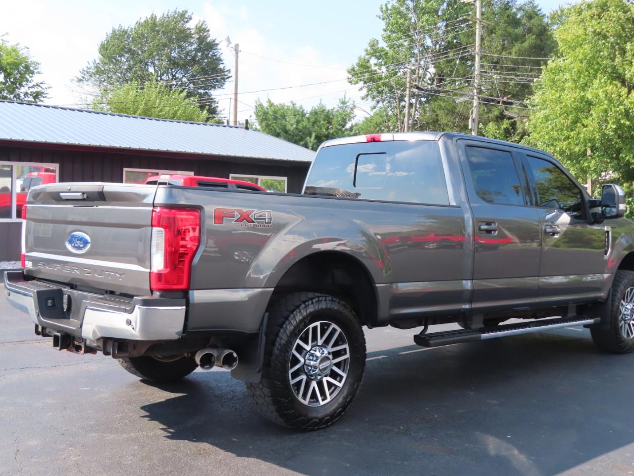 Ford Super Duty F-350 SRW Lariat 4WD Crew Cab 8' Box 2019