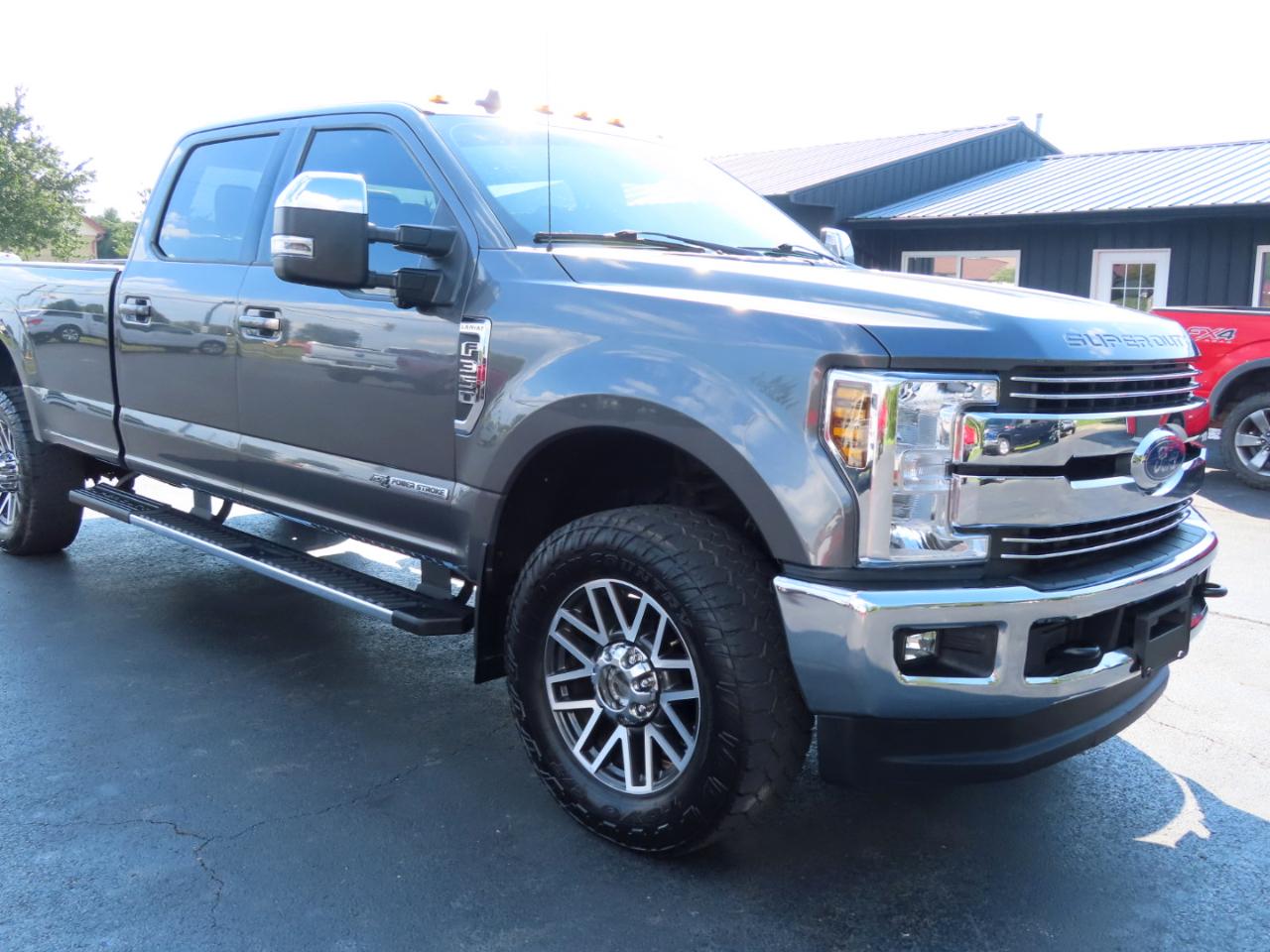 Ford Super Duty F-350 SRW Lariat 4WD Crew Cab 8' Box 2019