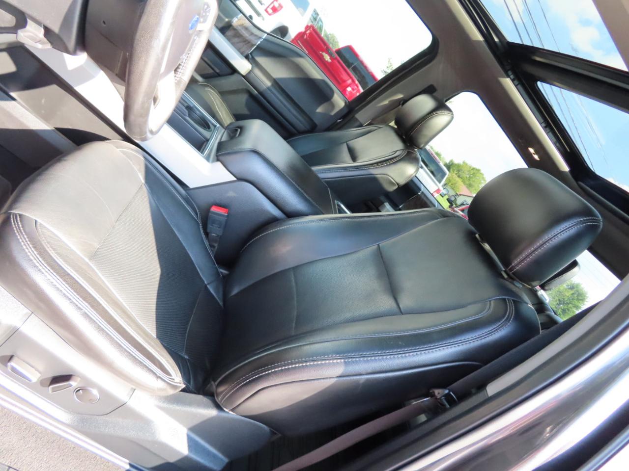 Ford Super Duty F-350 SRW Lariat 4WD Crew Cab 8' Box 2019