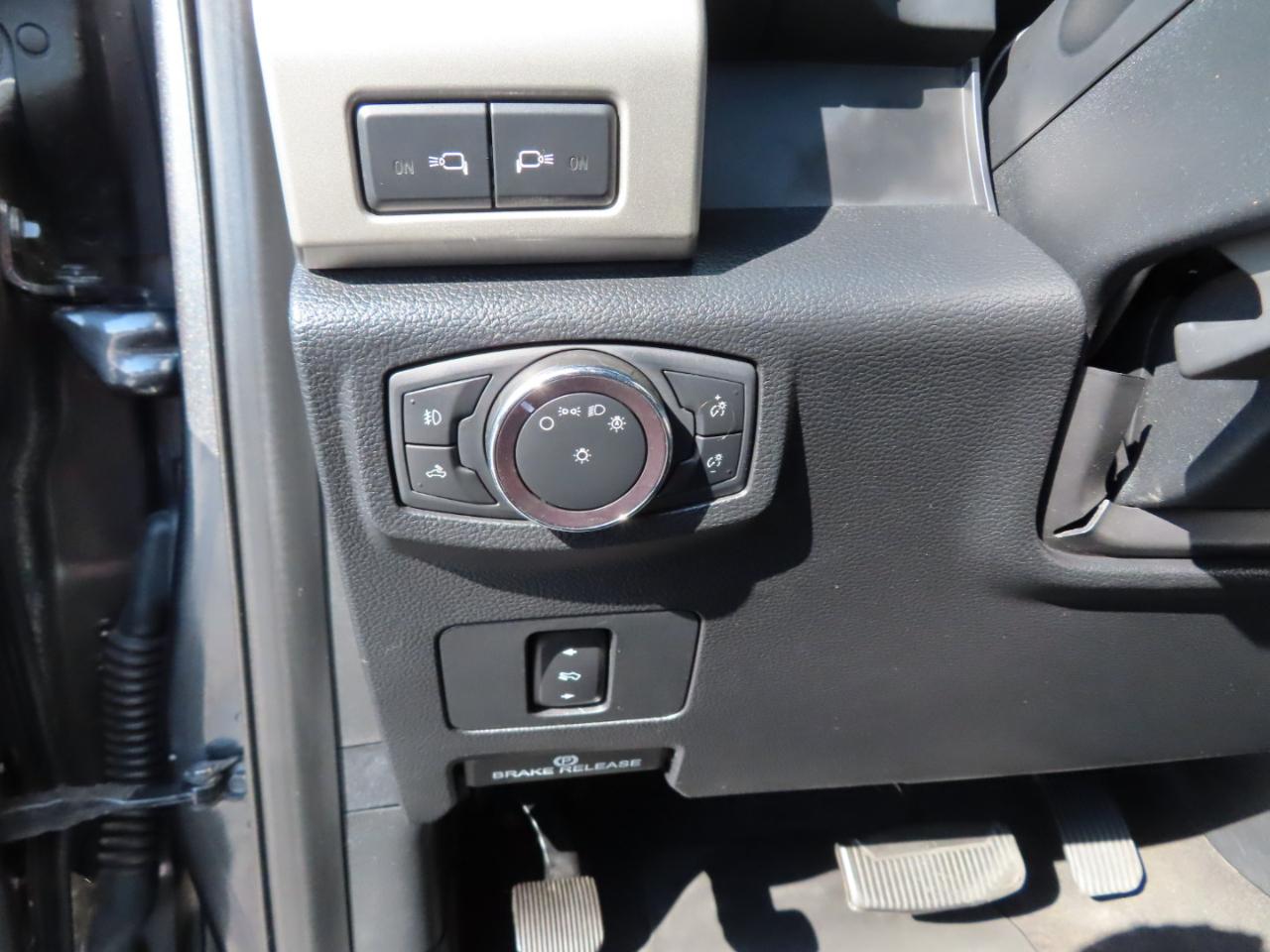Ford Super Duty F-350 SRW Lariat 4WD Crew Cab 8' Box 2019