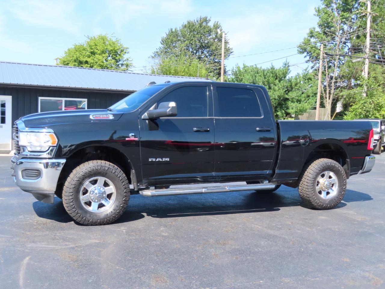 RAM 2500 Big Horn 4x4 Crew Cab 6'4" Box 2020