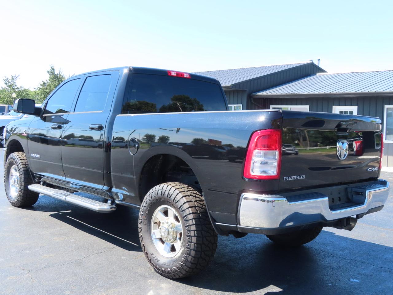 RAM 2500 Big Horn 4x4 Crew Cab 6'4" Box 2020