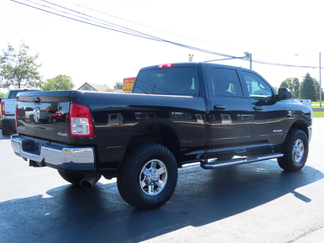 RAM 2500 Big Horn 4x4 Crew Cab 6'4" Box 2020