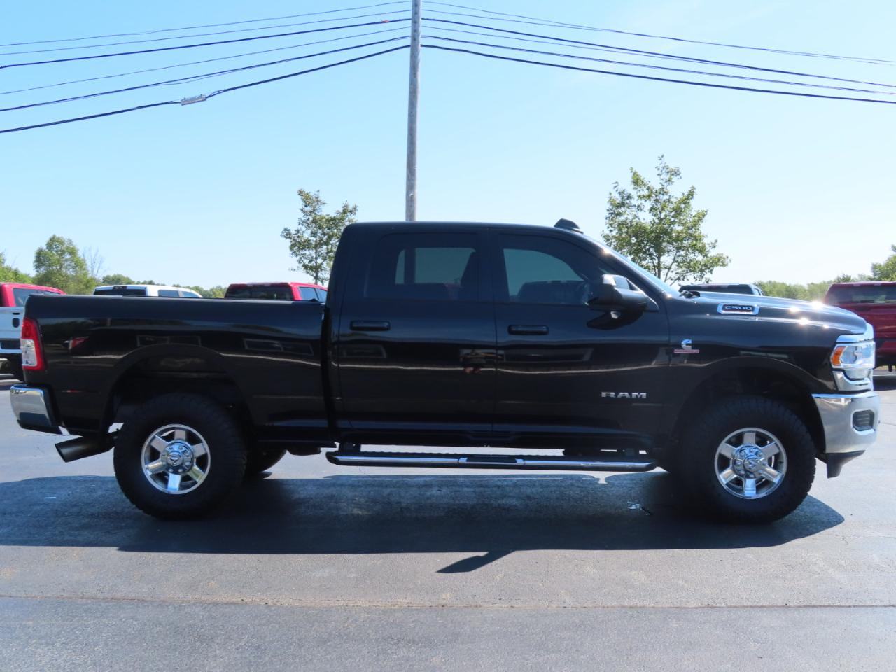 RAM 2500 Big Horn 4x4 Crew Cab 6'4" Box 2020