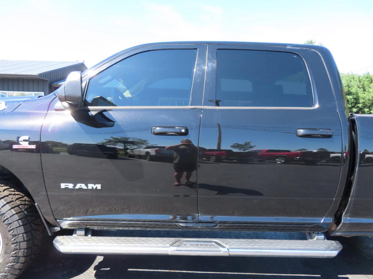 RAM 2500 Big Horn 4x4 Crew Cab 6'4" Box 2020