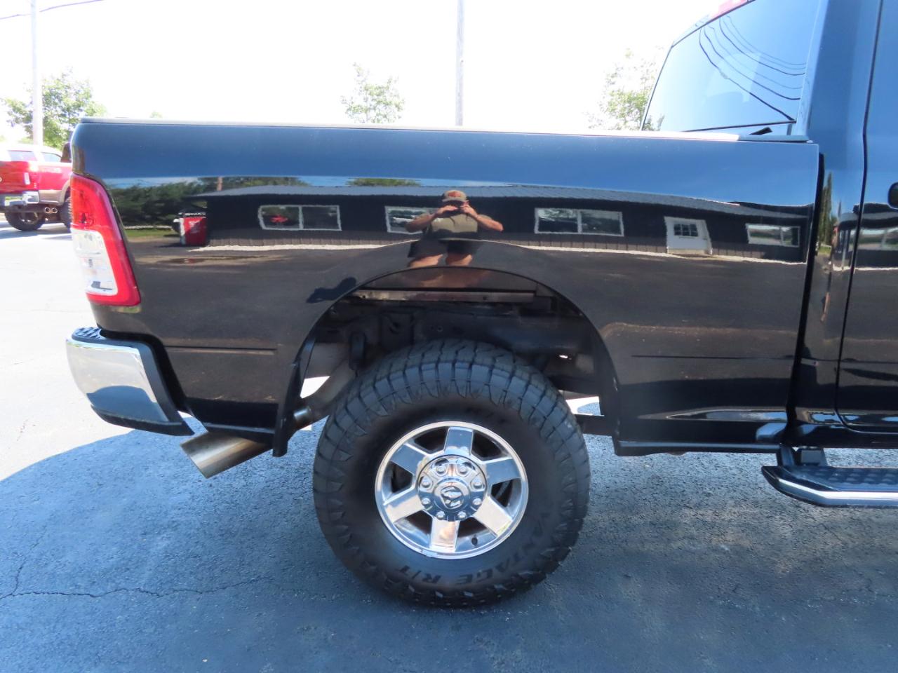 RAM 2500 Big Horn 4x4 Crew Cab 6'4" Box 2020