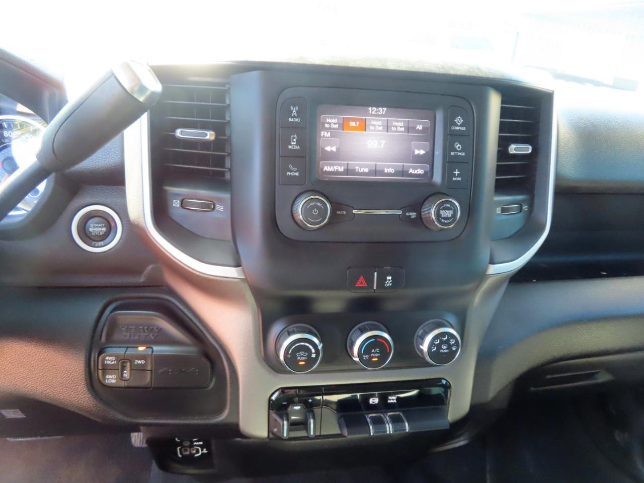 RAM 2500 Big Horn 4x4 Crew Cab 6'4" Box 2020