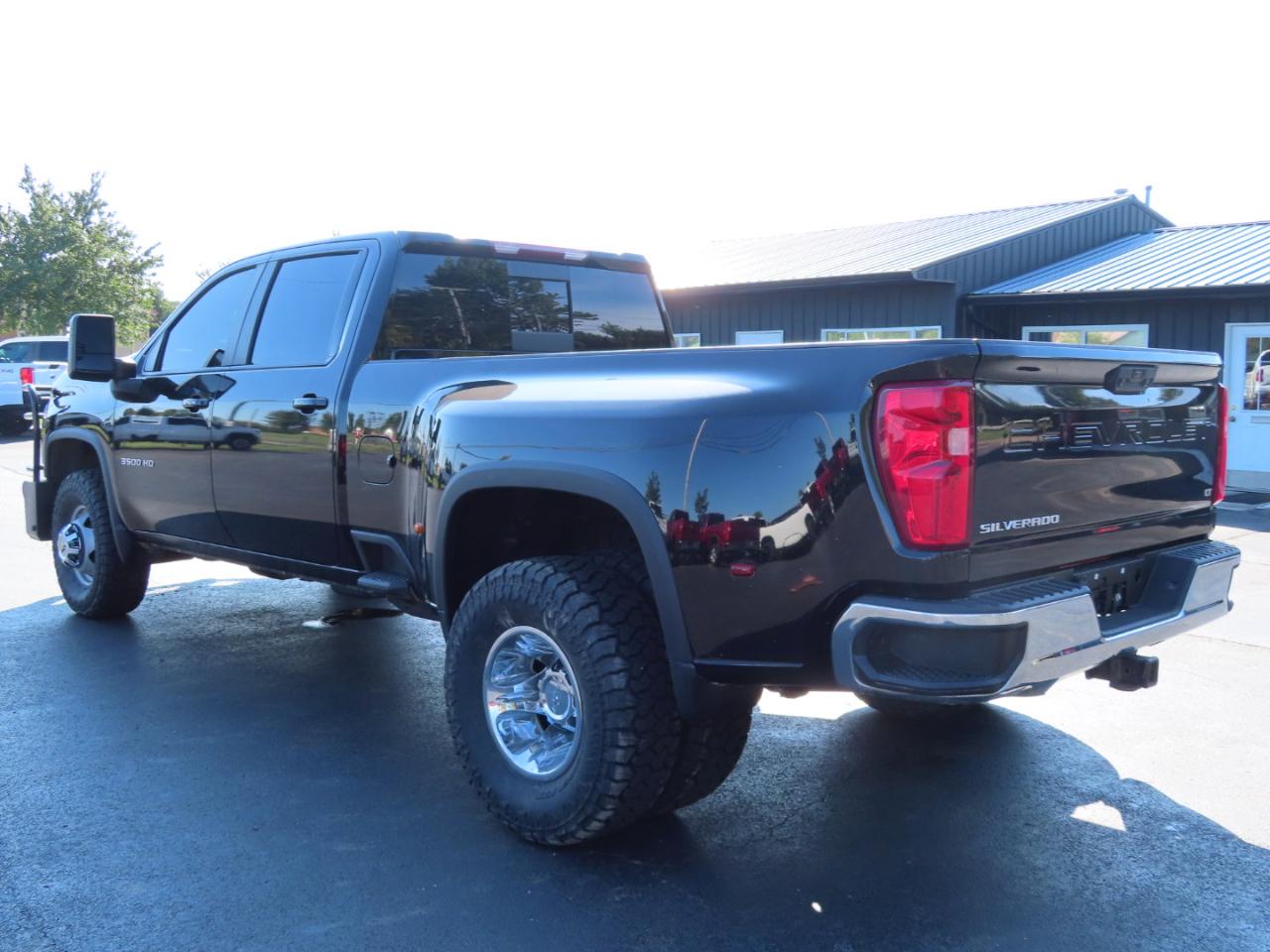 Chevrolet Silverado 3500HD 4WD Crew Cab 172" LT 2024