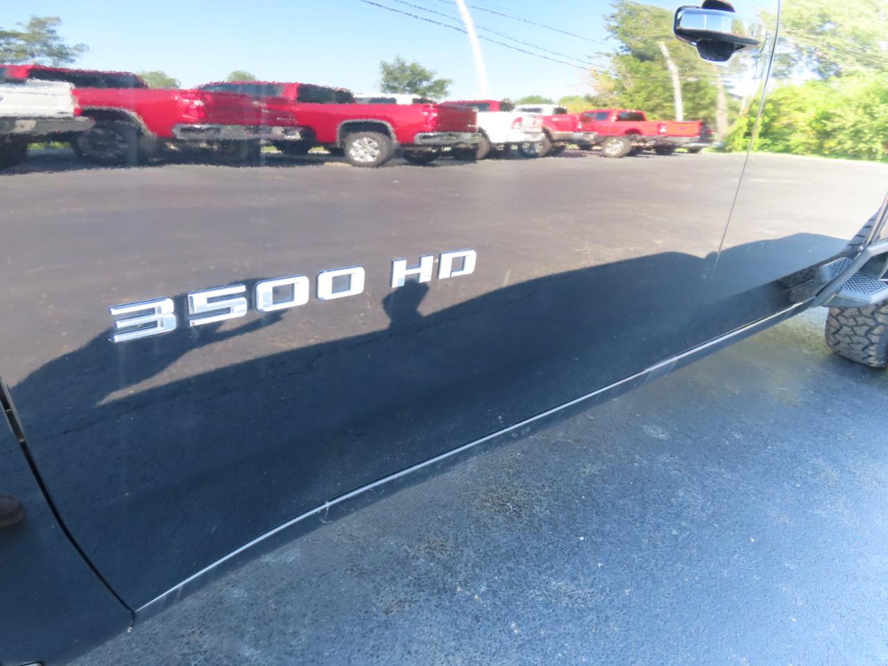Chevrolet Silverado 3500HD 4WD Crew Cab 172" LT 2024