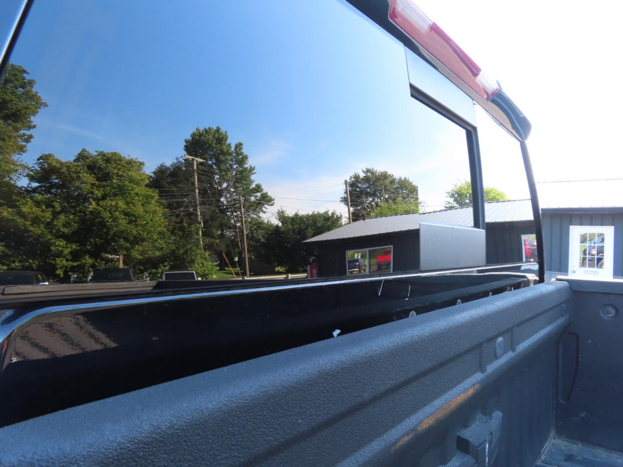 Chevrolet Silverado 3500HD 4WD Crew Cab 172" LT 2024