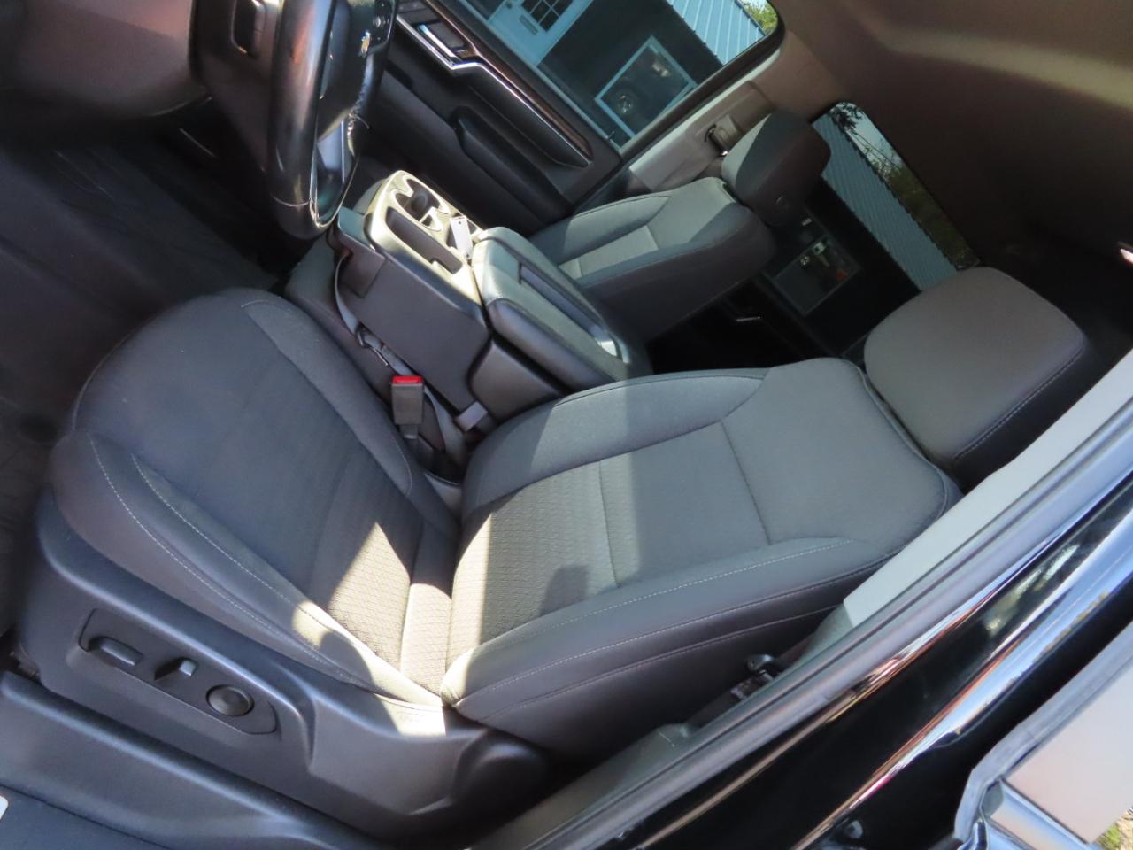 Chevrolet Silverado 3500HD 4WD Crew Cab 172" LT 2024