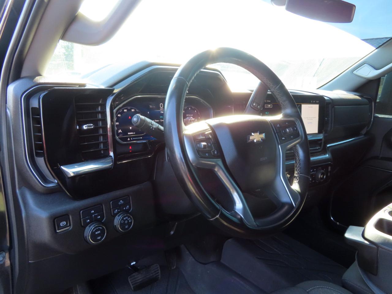 Chevrolet Silverado 3500HD 4WD Crew Cab 172" LT 2024