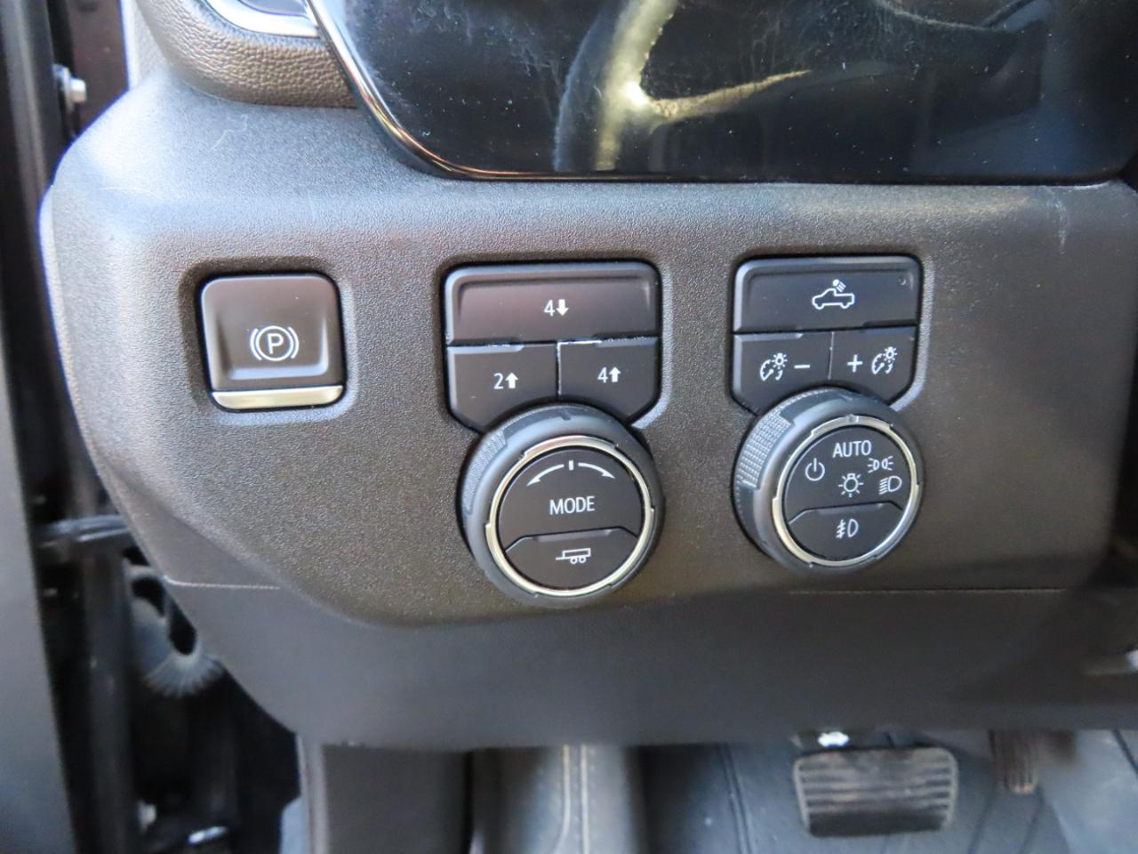 Chevrolet Silverado 3500HD 4WD Crew Cab 172" LT 2024