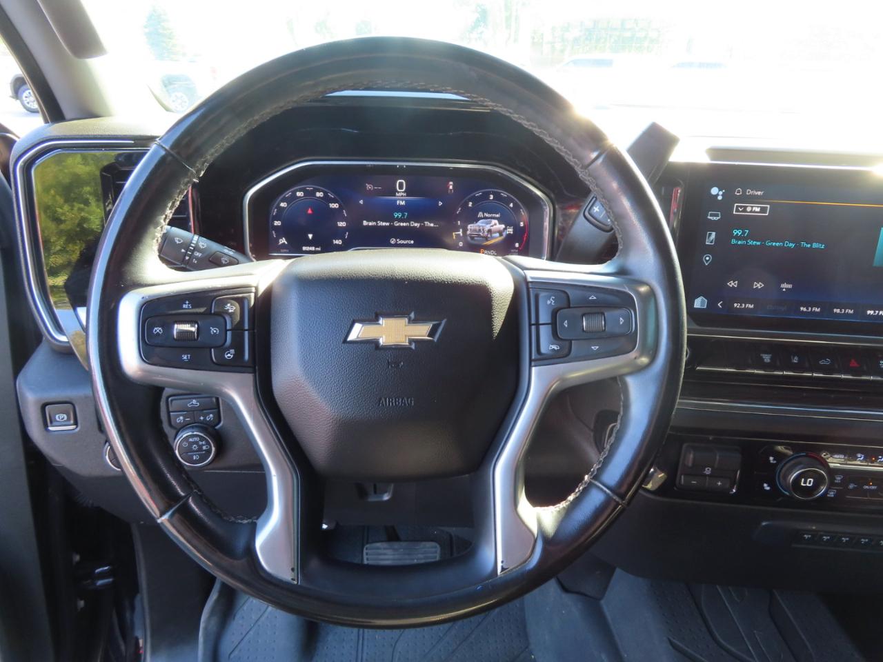 Chevrolet Silverado 3500HD 4WD Crew Cab 172" LT 2024
