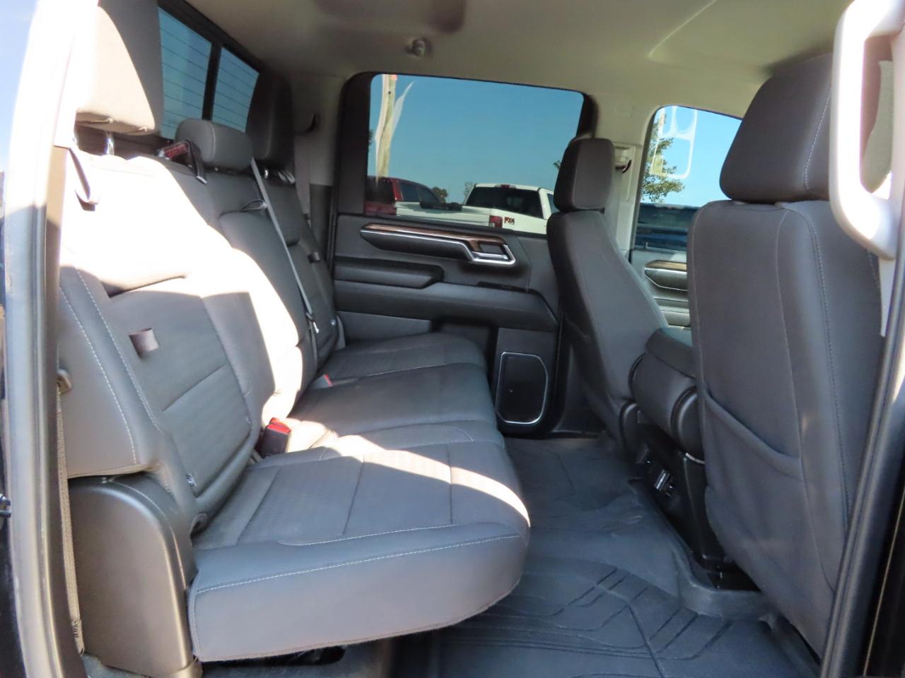 Chevrolet Silverado 3500HD 4WD Crew Cab 172" LT 2024