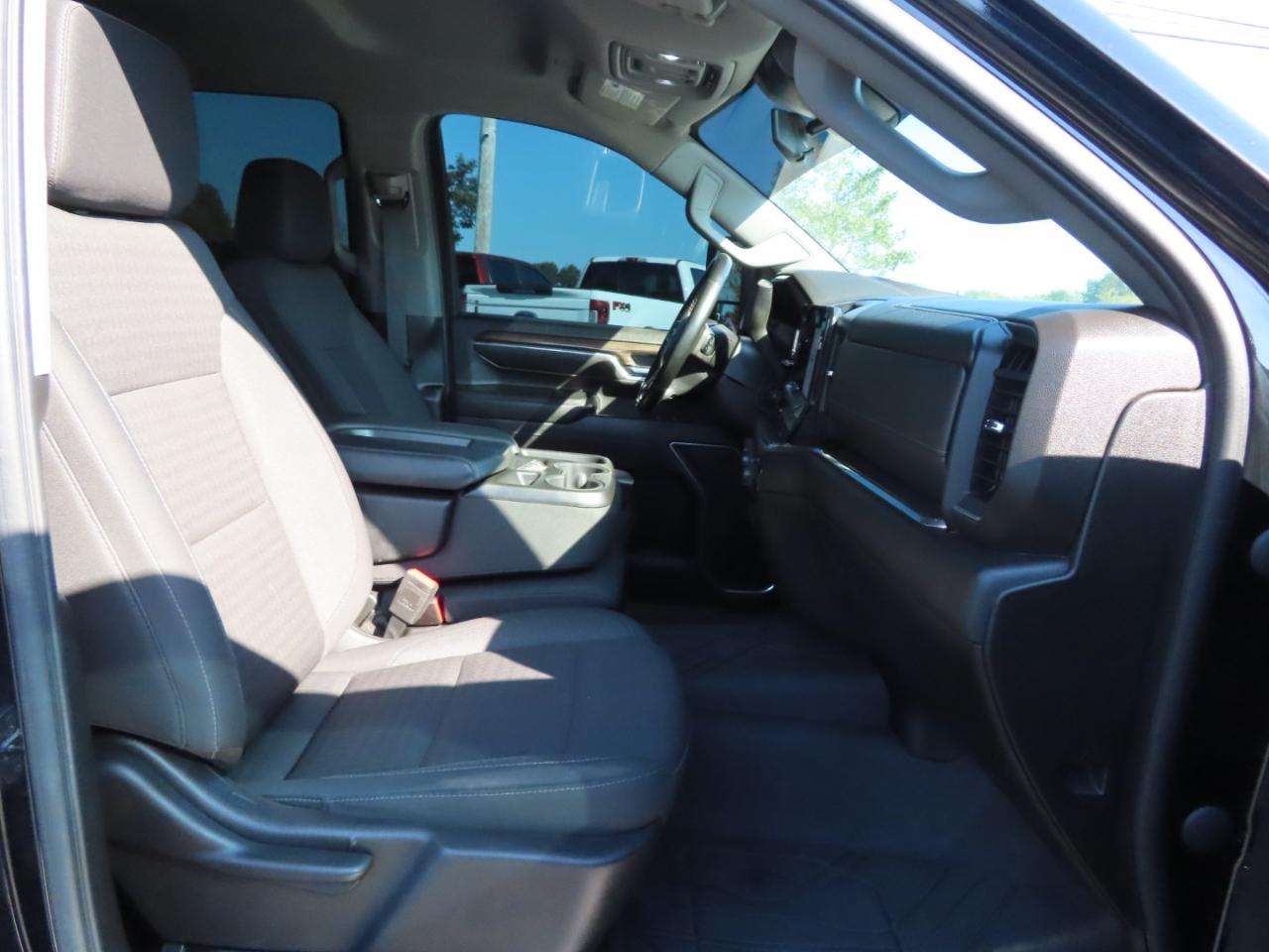 Chevrolet Silverado 3500HD 4WD Crew Cab 172" LT 2024