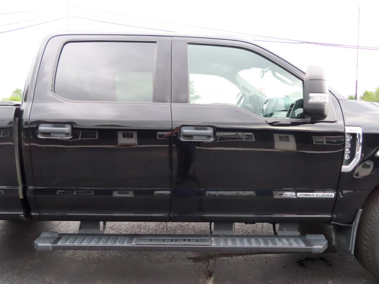 Ford Super Duty F-350 SRW XLT 4WD Crew Cab 6.75' Box 2022