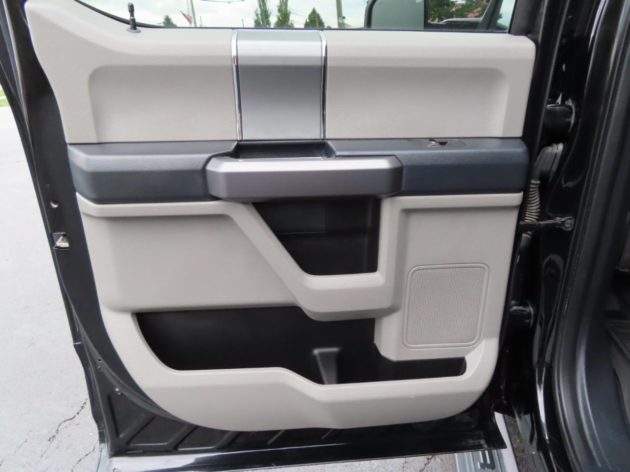 Ford Super Duty F-350 SRW XLT 4WD Crew Cab 6.75' Box 2022