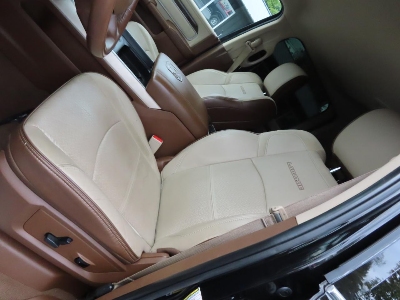 RAM 2500 Laramie 4x4 Mega Cab 6'4" Box 2021