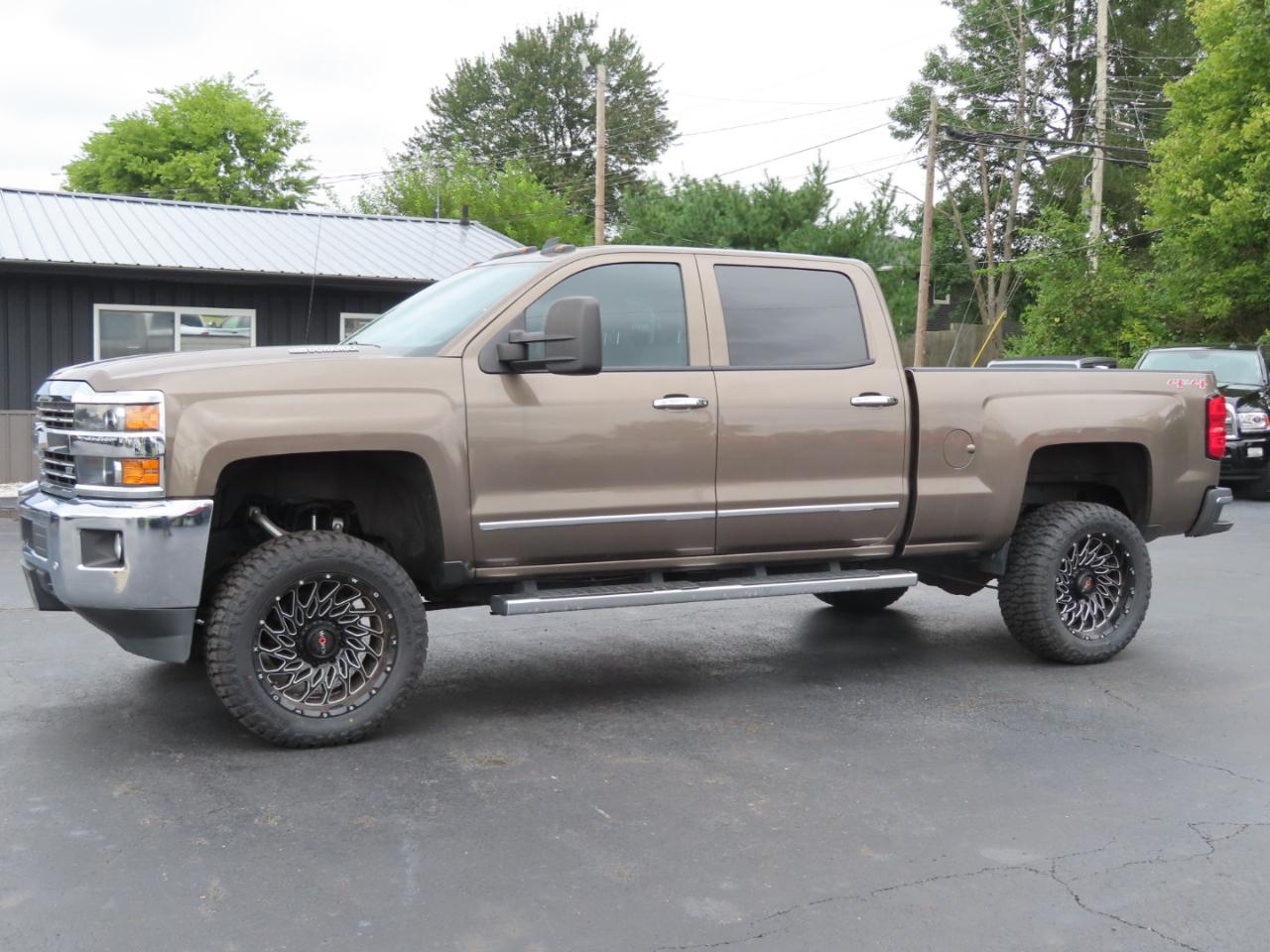 Chevrolet Silverado 2500HD 4WD Crew Cab 153.7" LTZ 2015
