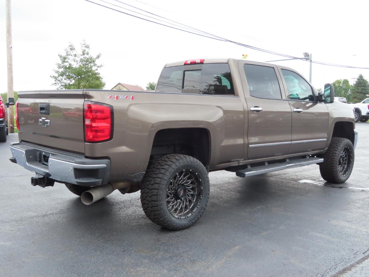 Chevrolet Silverado 2500HD 4WD Crew Cab 153.7" LTZ 2015